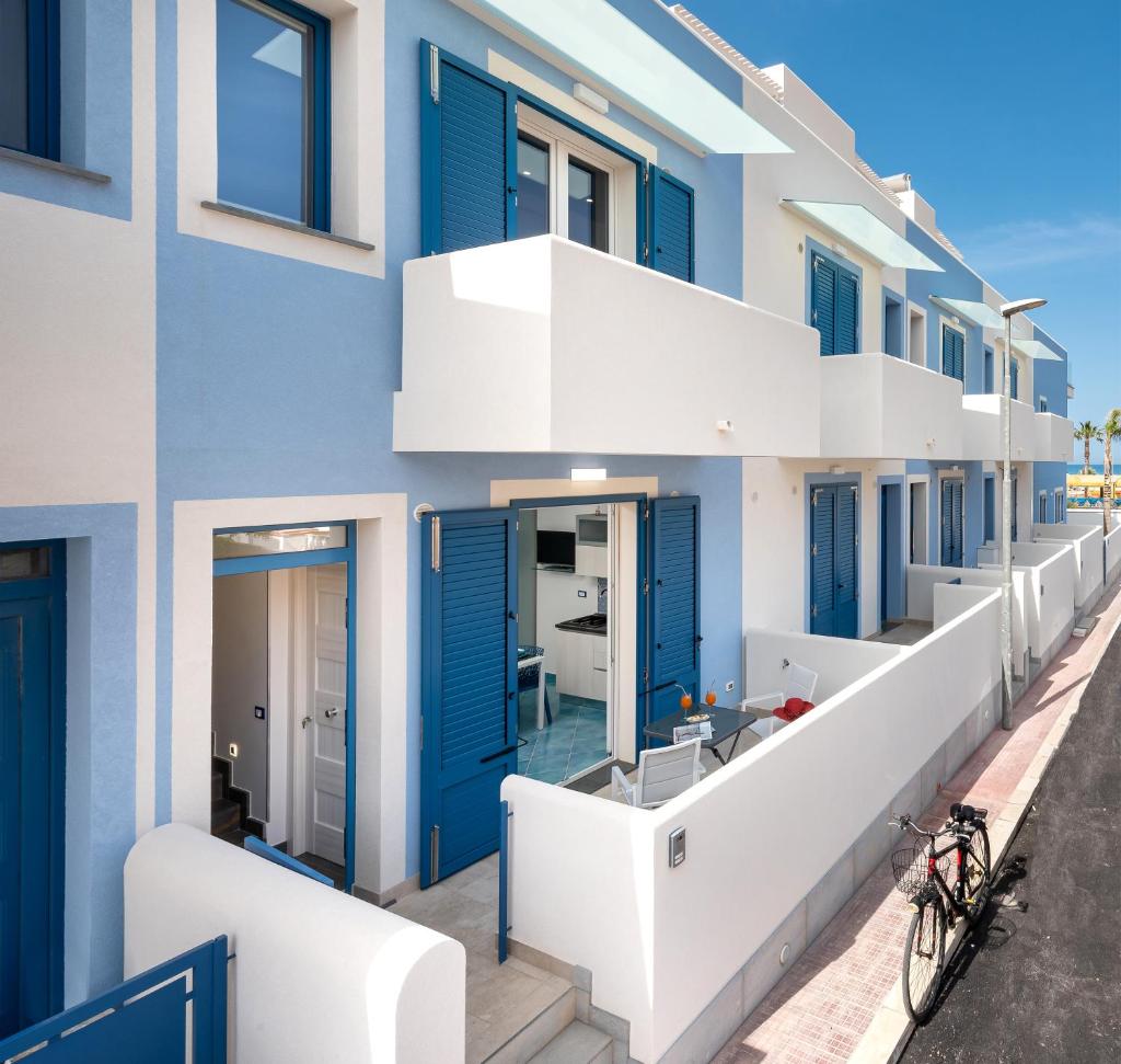 IL FARO E LA LUNA Beach Apartments photo 3
