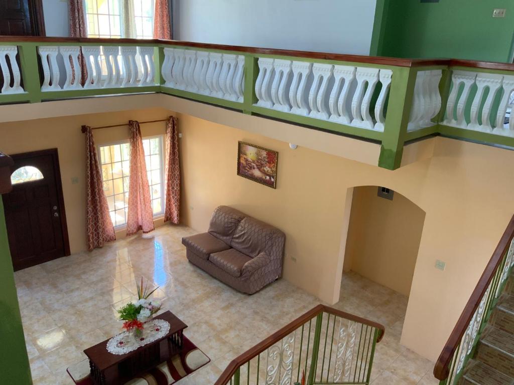 Poinciana House photo 2