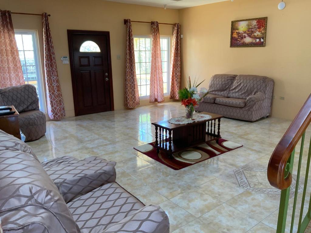Poinciana House photo 4