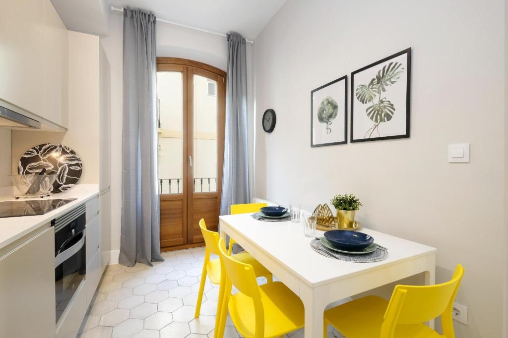 tuGuest San Gil Apartments photo 4