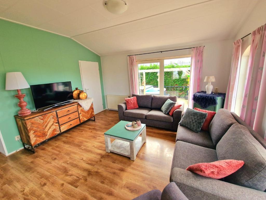 De Parel van Zeeland met jacuzzi en sauna photo 4
