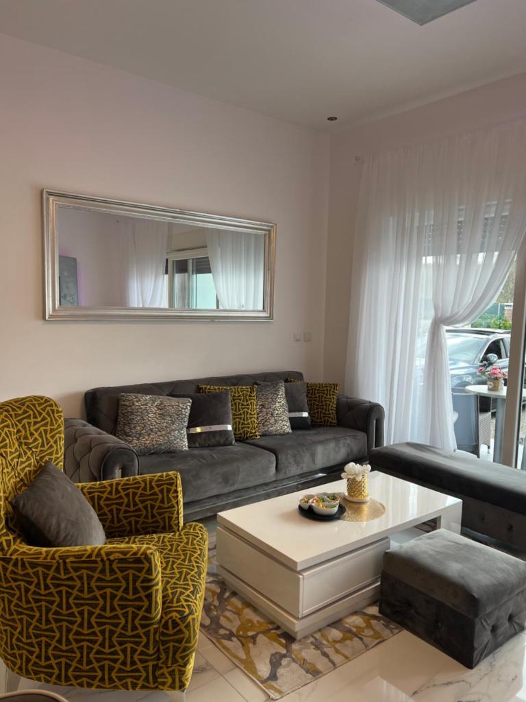 River Luxury House photo 4