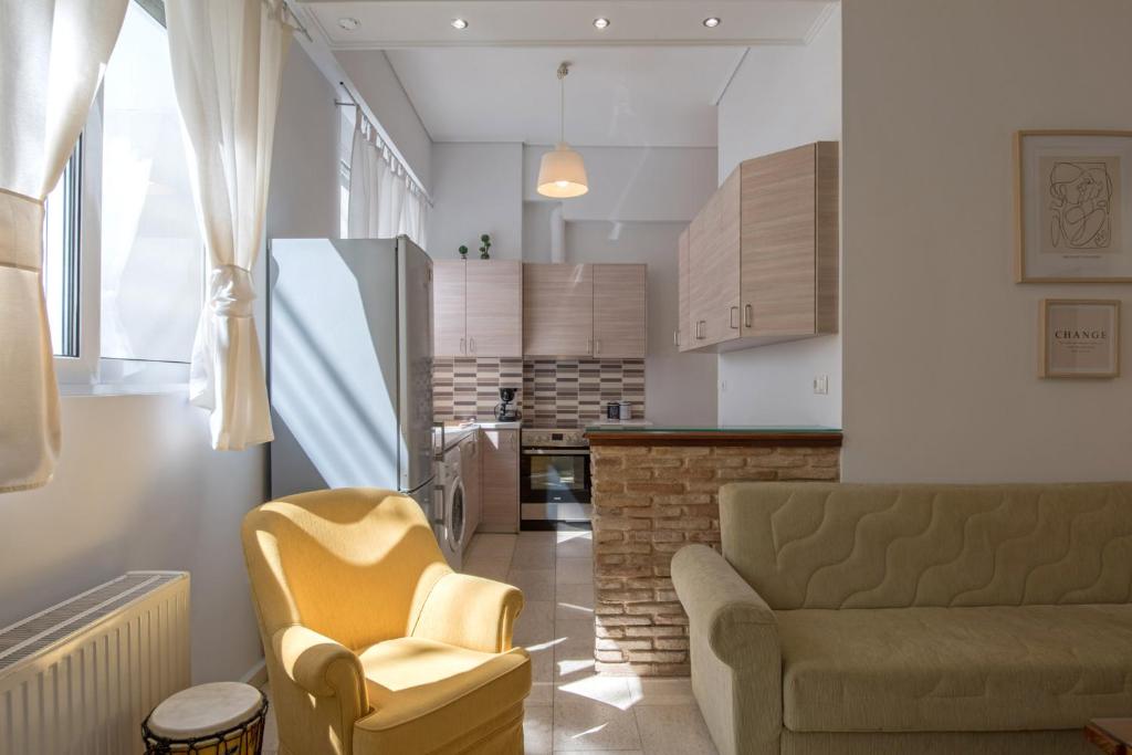 Townhouse in the Historical Centrer of Athens photo 2