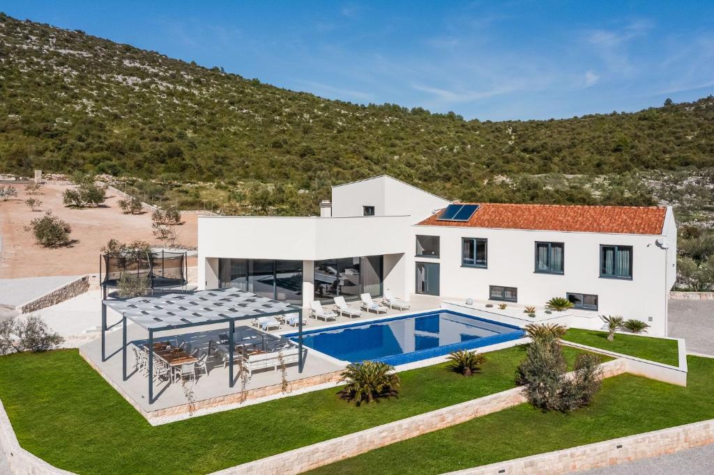 Luxury Villa Dolac by Trogir and Split, complete privacy in untouched nature with infinity massage heated pool photo 3