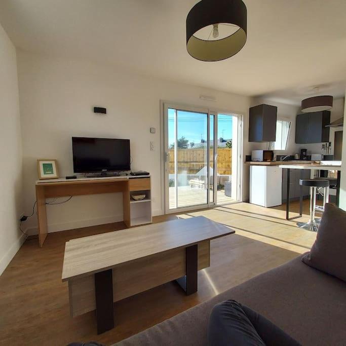 Studio avec terrasse et jardin à 100 m de la plage photo 1