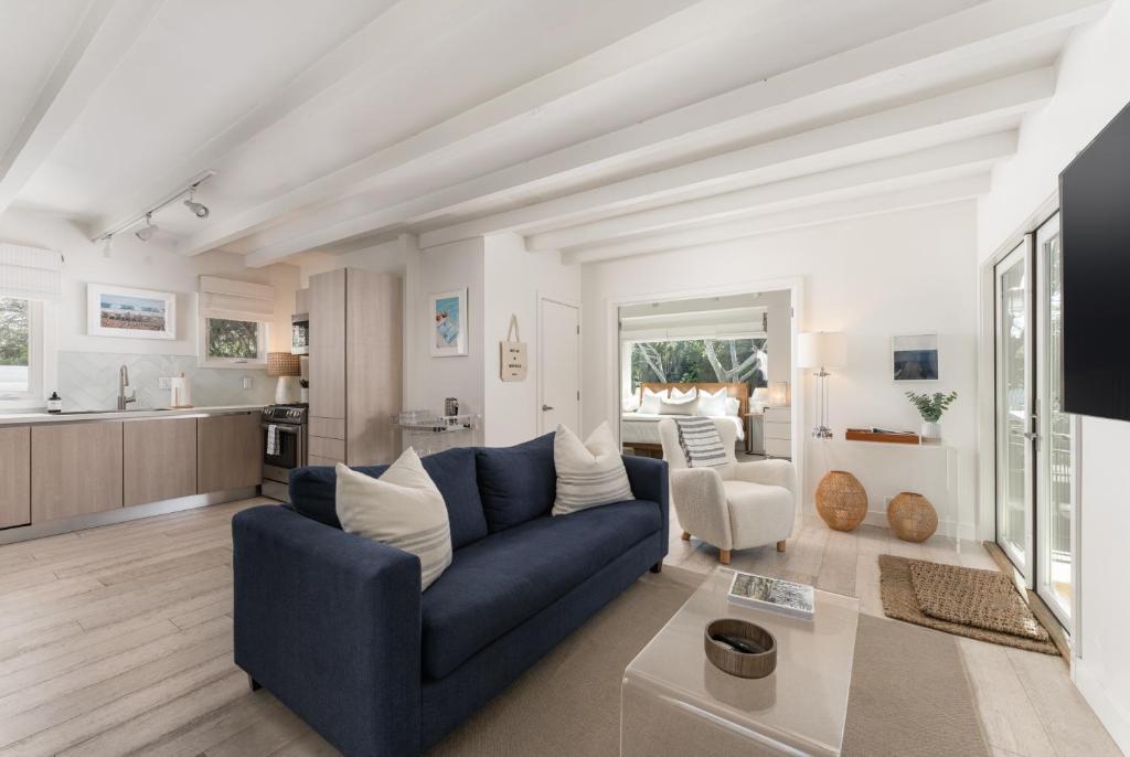 Palm Cottage image