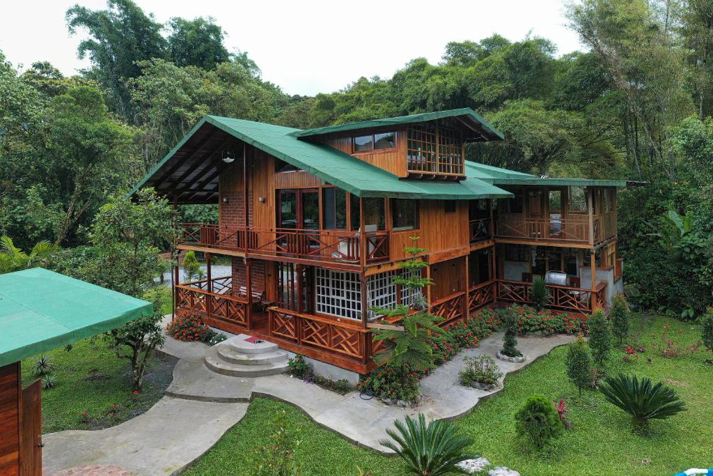 The Wooden House Mindo photo 3
