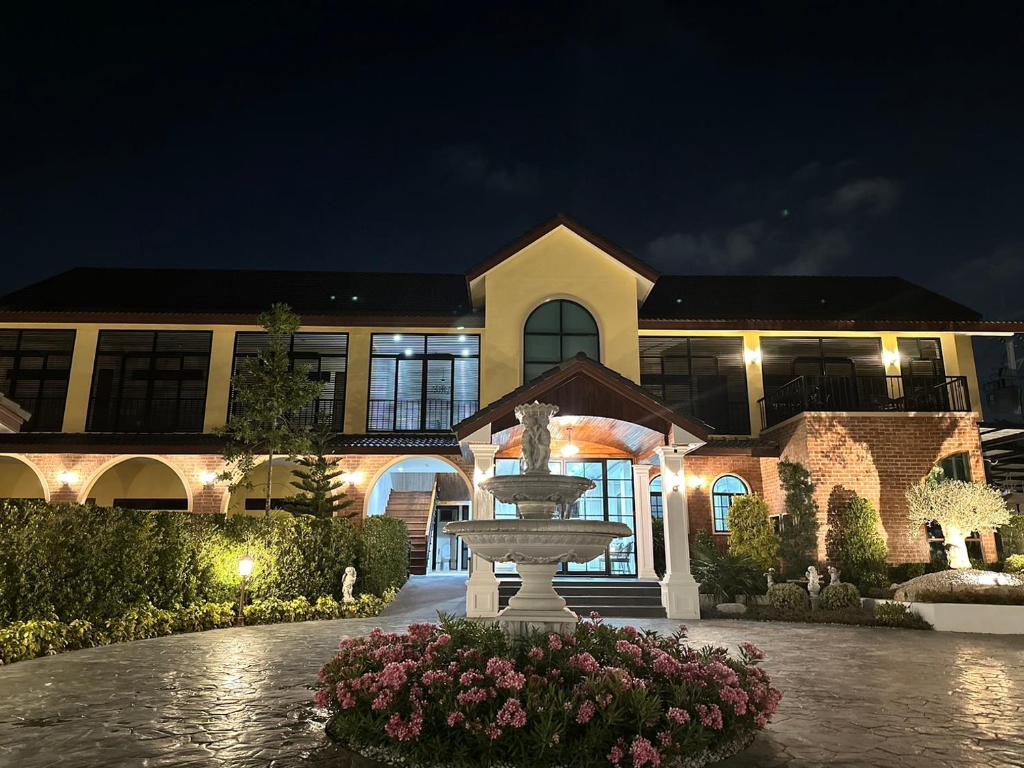 CottagePine Rayong Resort&Cafe