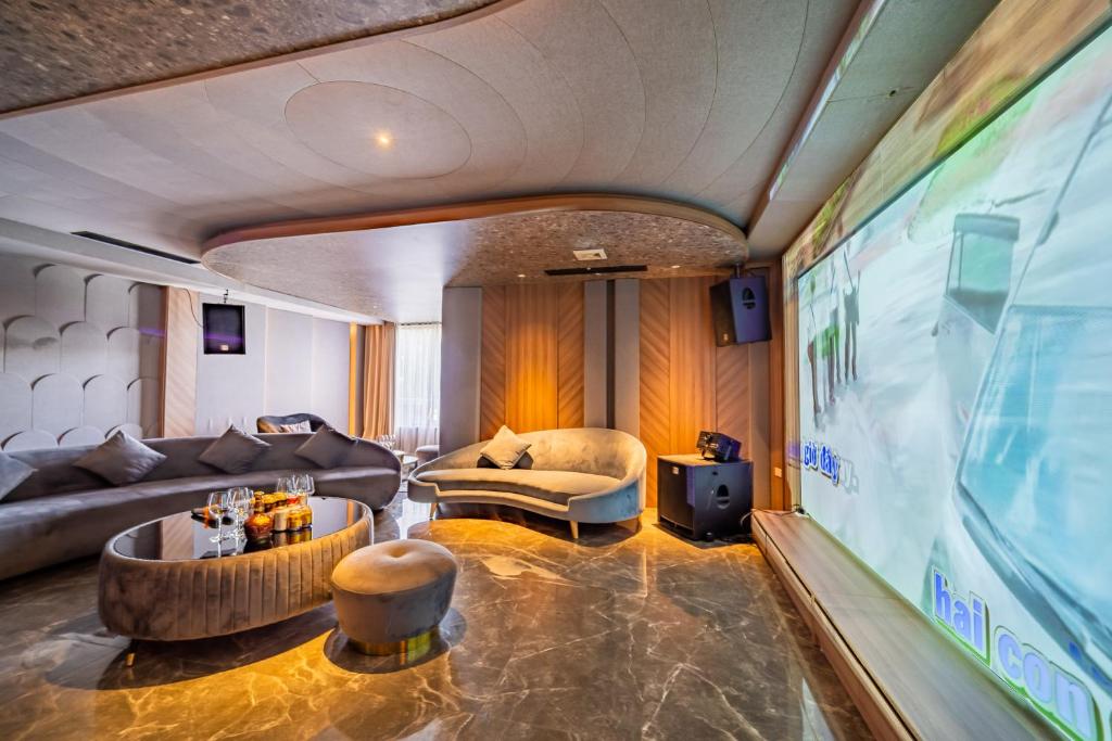 SALLY HUONG VILLA - Venue Travel