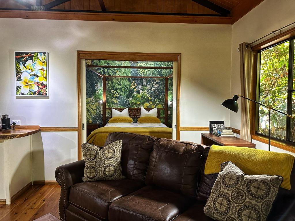 Crater Lakes Rainforest Cottages photo 1