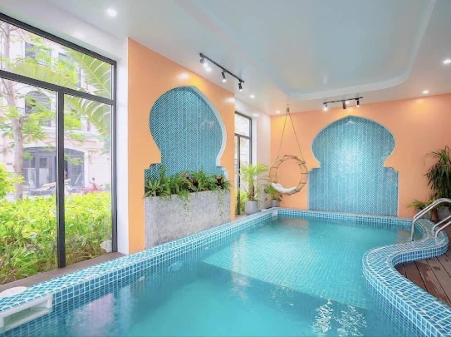 Villa 6PN bể bơi trong nhà và gần bãi biển