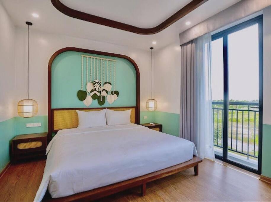 Villa 6PN bể bơi trong nhà và gần bãi biển