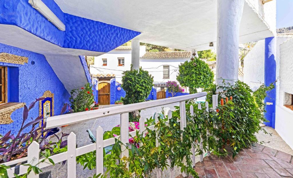 5 bedrooms villa with private pool furnished terrace and wifi at Benaocaz photo 3