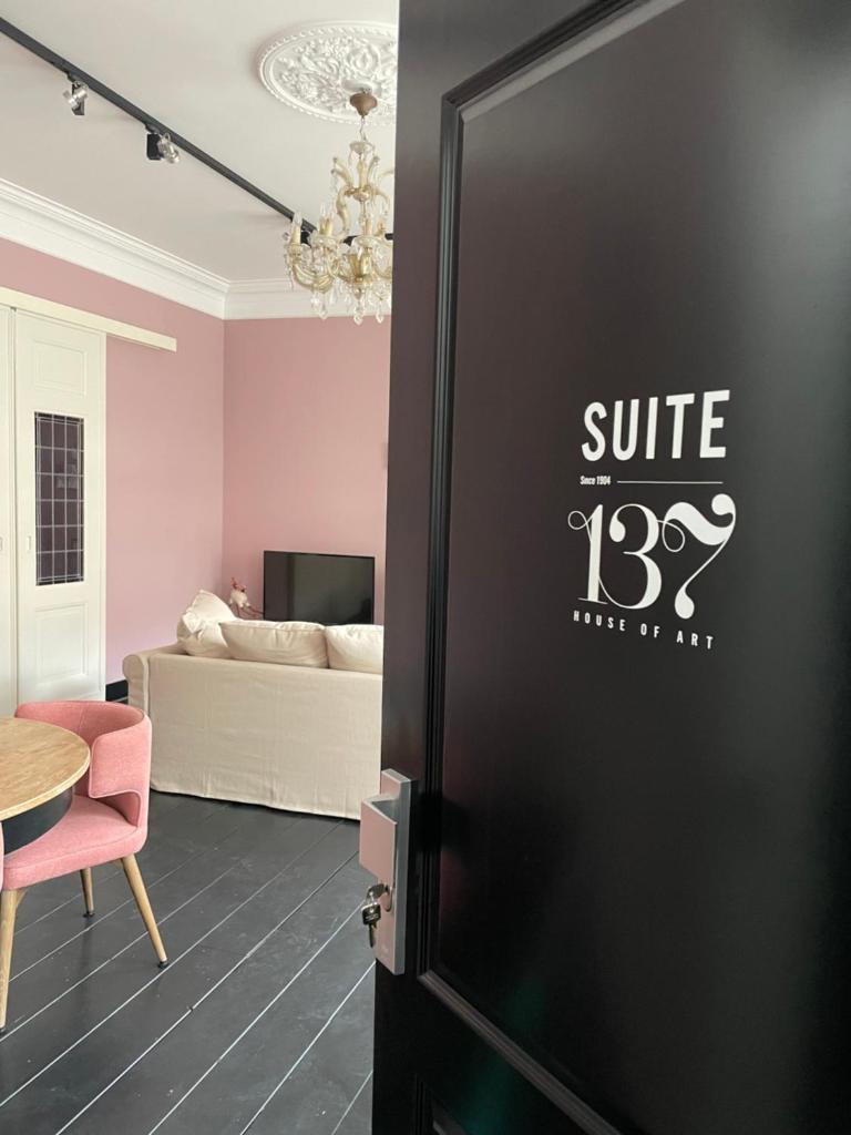 Suite 137, luxe verblijf midden in de bollenstreek photo 4