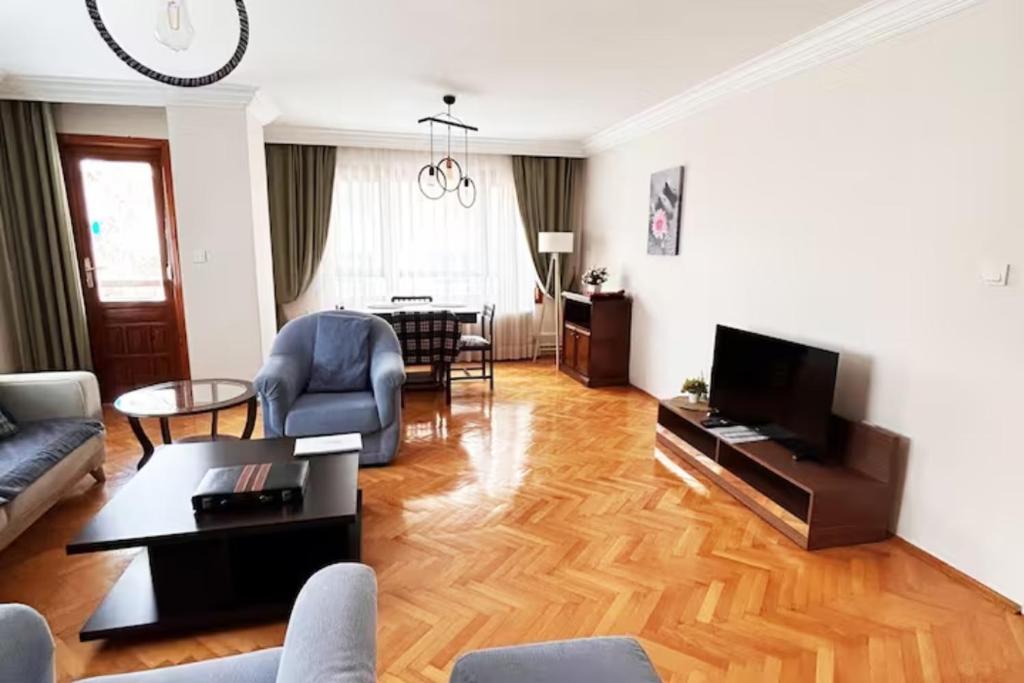A large, comfortable flat in the best area of Ankara, Turkey photo 2