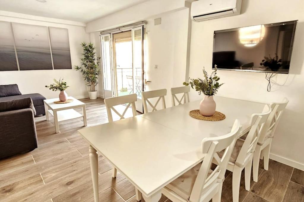 Apartamento con Playa del Arenal a los pies