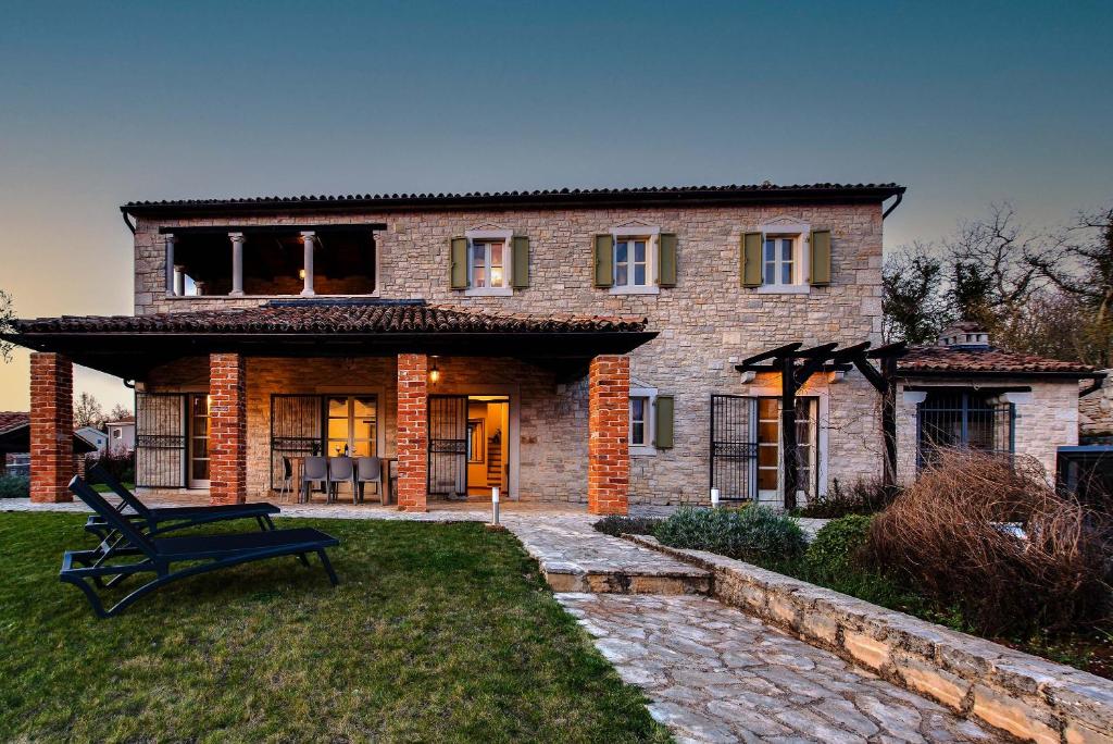Villa Avalon - Luxury home with pool in the centre of Istria photo 2