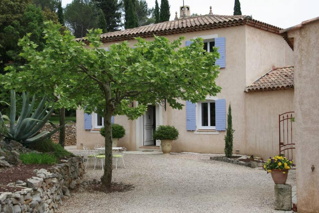 La bastide de LORGUES 83 photo 1