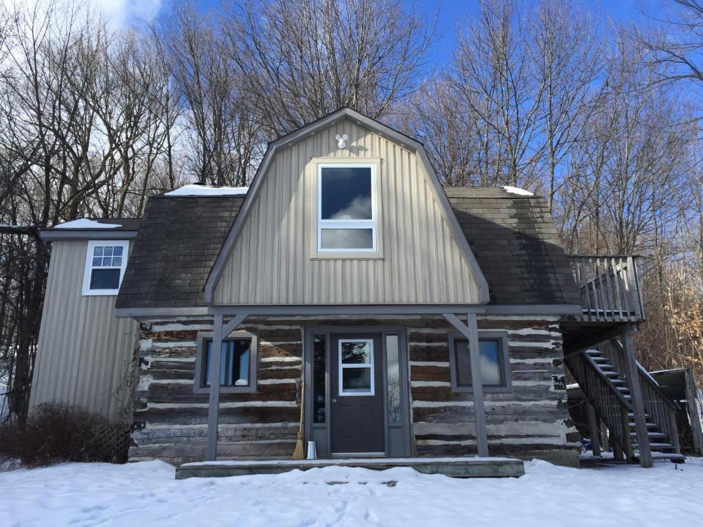 The Trails Retreat (Private Cabin) photo 2