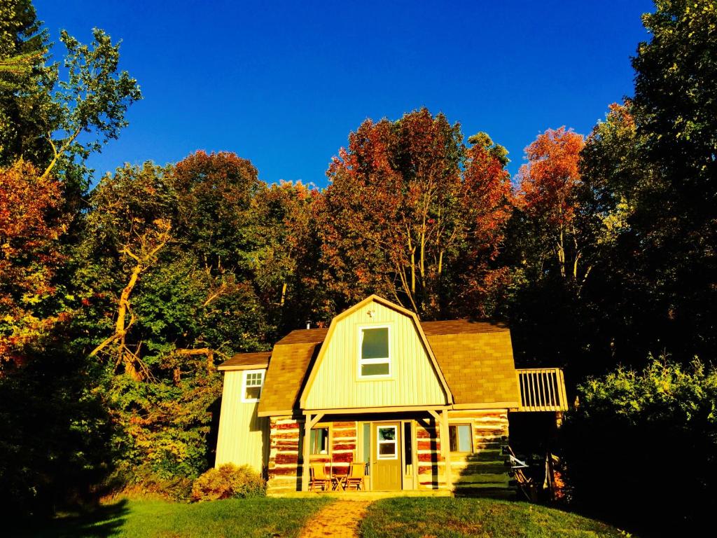 The Trails Retreat (Private Cabin) photo 1