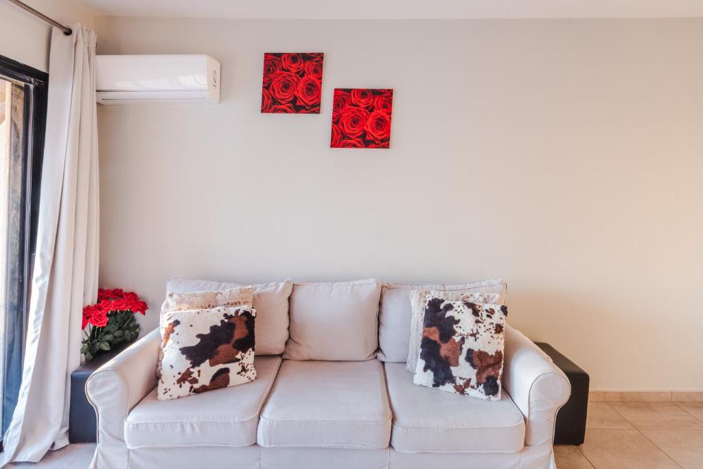 Alexis Apartments - Lovely 2-bedroom with swimming pool photo 3