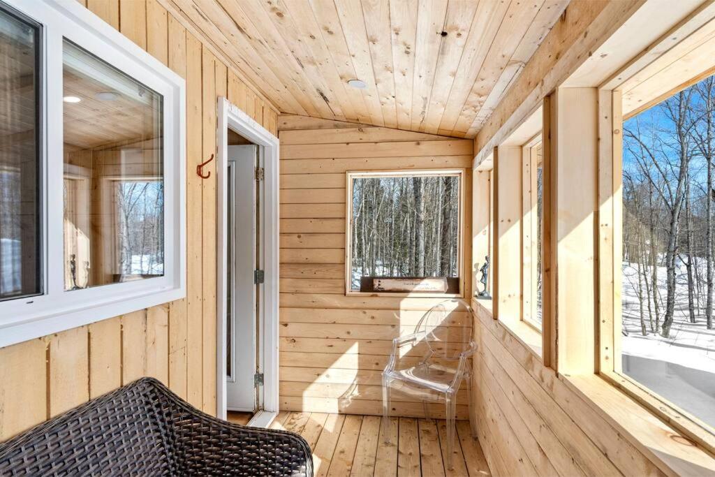 Cozy Cabin for Intimate Wilderness Escape photo 2