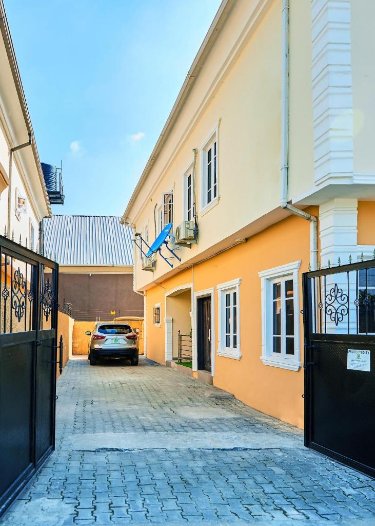 Mainstream Shortlet Apartment Ltd