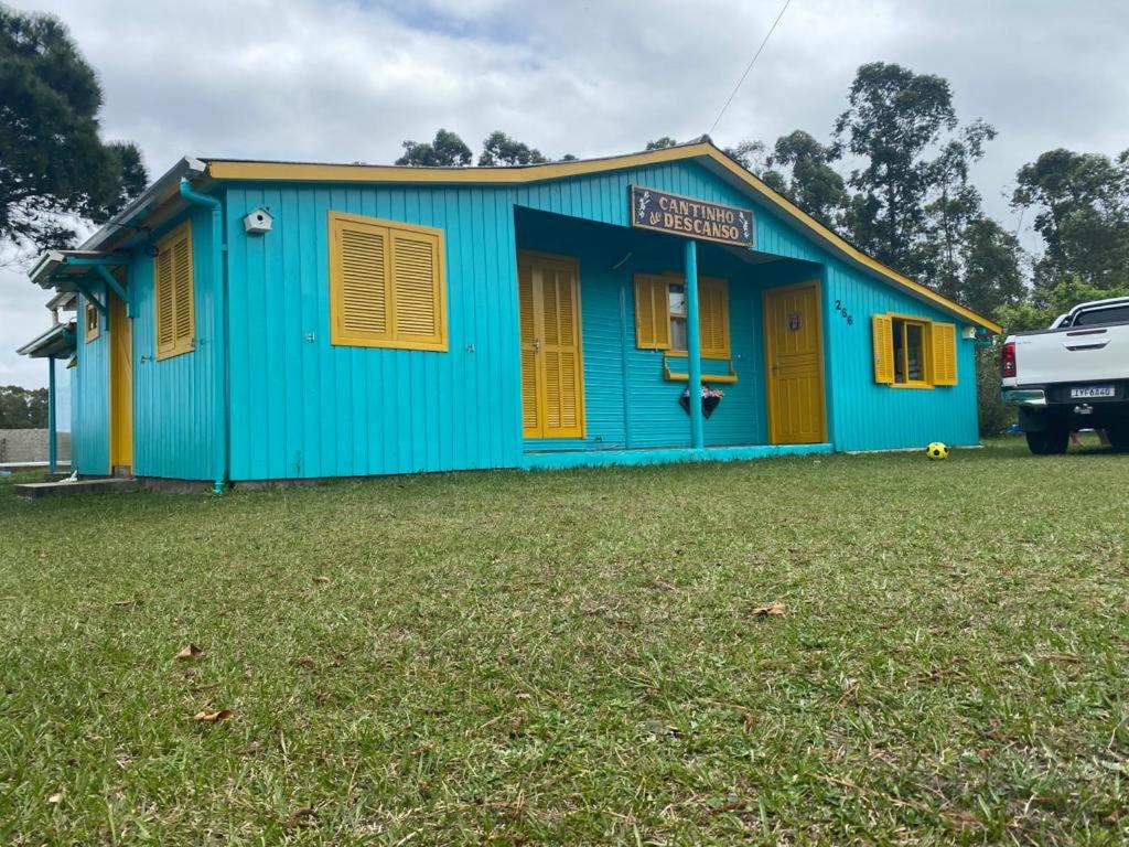 Casa com piscina e salão de jogos para aluguel de temporada e finais de semana em Torres/RS. photo 2