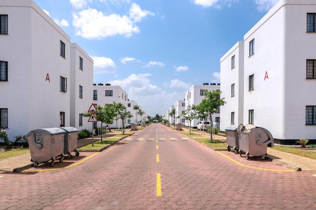Two-Bed Apartment in Tatu City photo 3