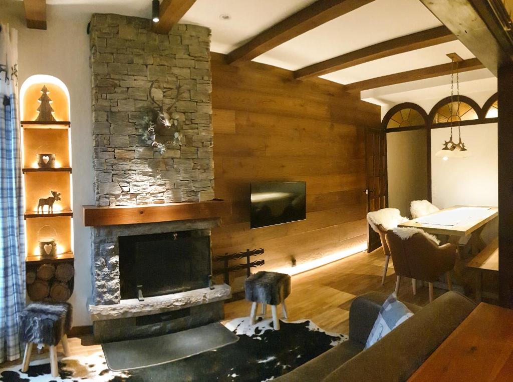 Casa Matilda - Apartamento con chimenea, vistas, rustico-elegante en el centro