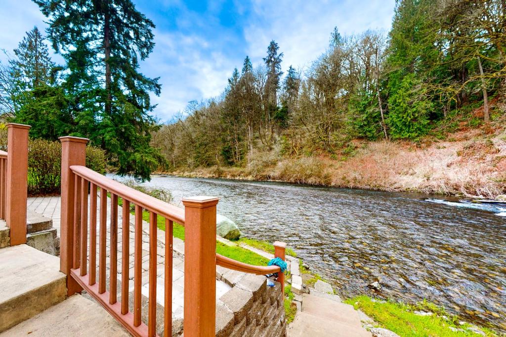Cedar River Retreat photo 1