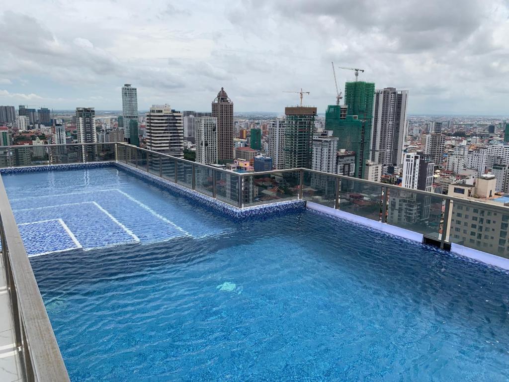 21B No.1 Best Location In Phnom Penh Capital, Swimming Pool & Gyms photo 3