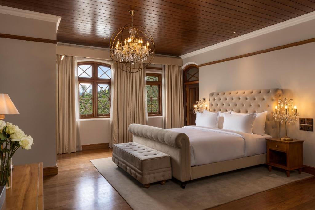The Bellwood Manor photo 4
