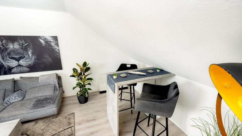 2,5-Zimmer inkl Arbeitsplatz, WLAN & free Netflix, Amazon-Free Parken vollausgestattete Wohnung, 24h Check In photo 2