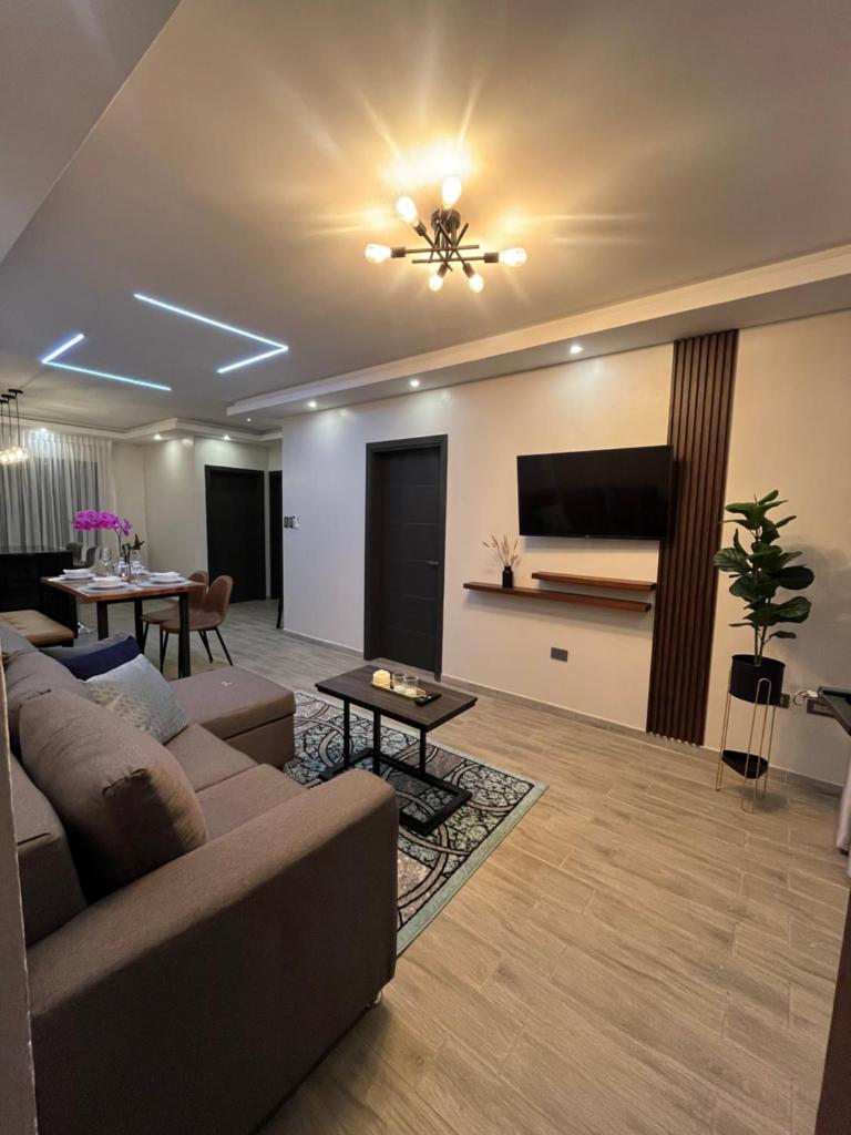 Apartamentos Orquidea Dorada apt 101 & 104