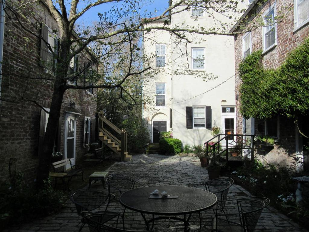 Historic 86 Church Street photo 1