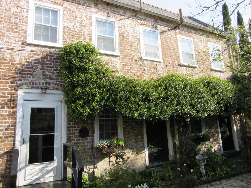 Historic 86 Church Street image