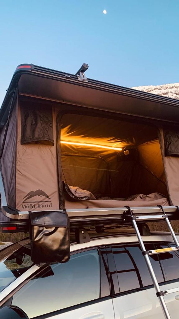 Rent Rooftop tent for car with roofrack photo 4