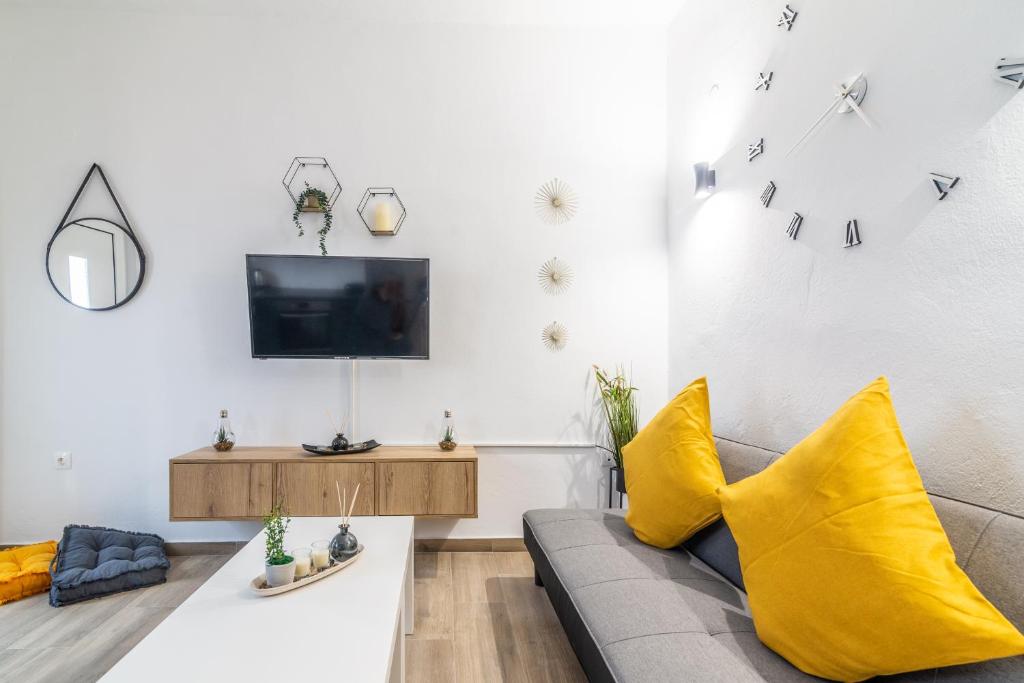 Elegant apartment for friends & Couples photo 2