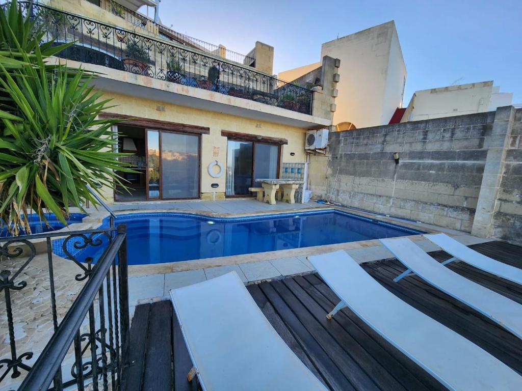Exclusive Pool with your own views with 3 bedrooms and 4 bathrooms in Gozo photo 2