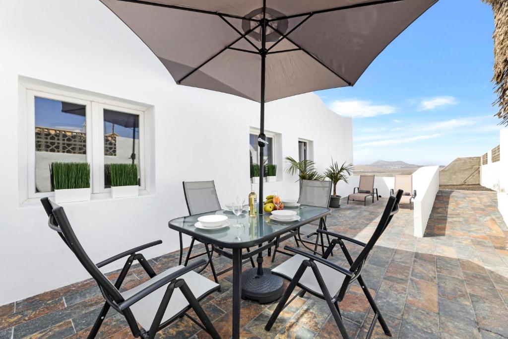 Home2Book Charming Apartment Teguise, Terrace