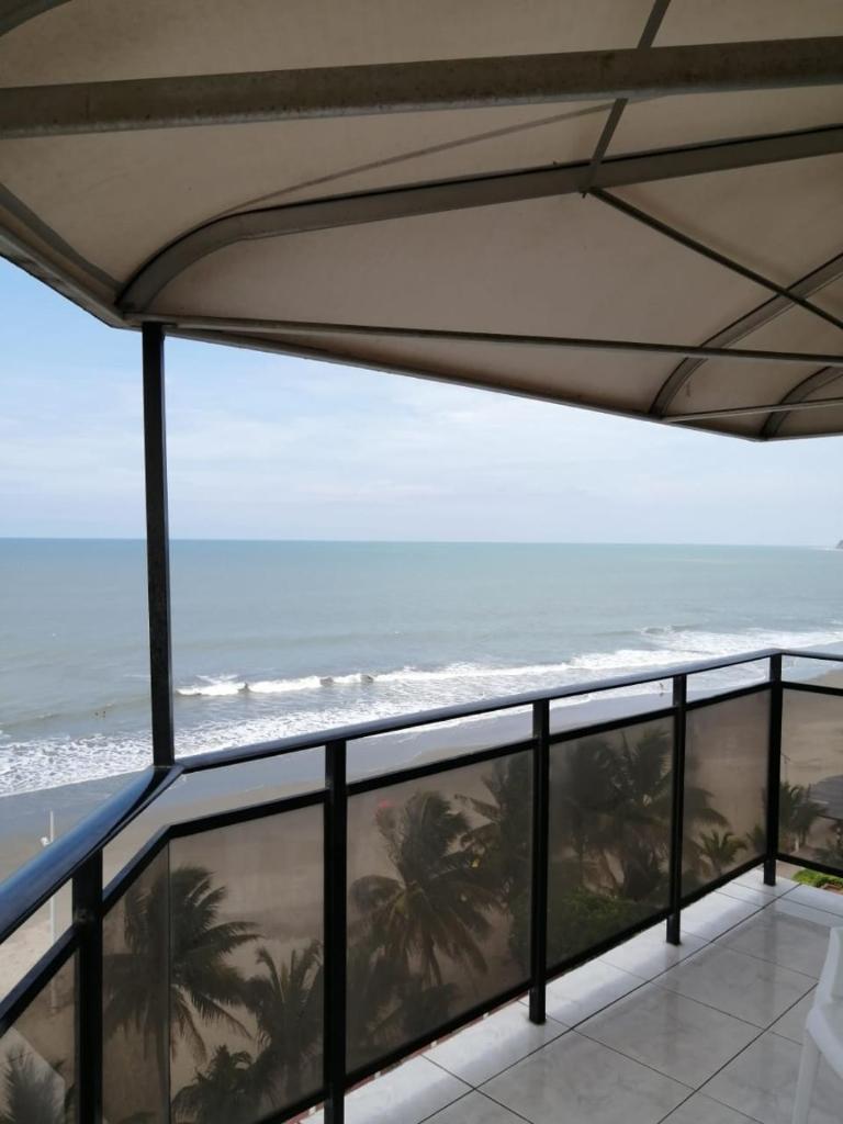 Departamento 4 habitaciones 12 personas vista al mar 8vo piso Playa Almendro photo 4