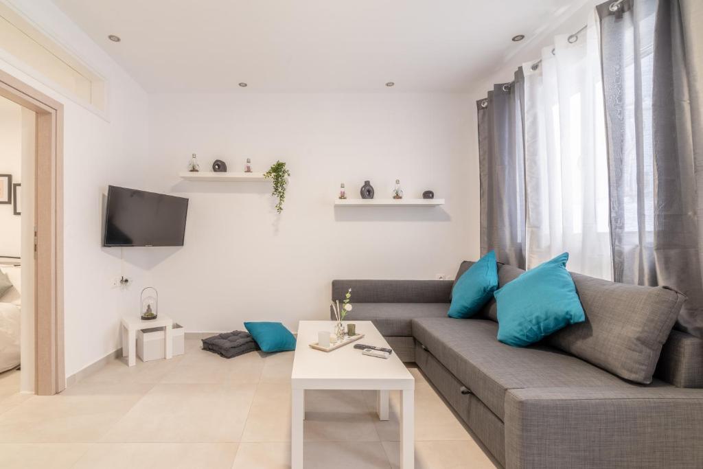 Stylish & relax flat for friends & couples photo 1