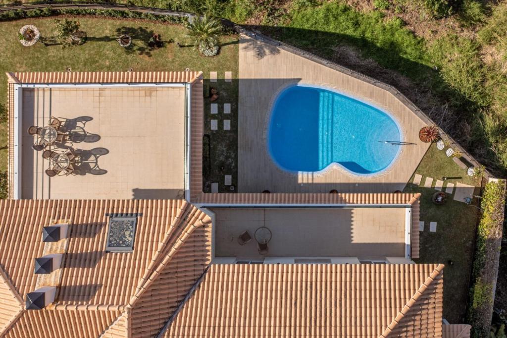 Luxury villa with private heated pool, garden and views of the sea and mountains. photo 1
