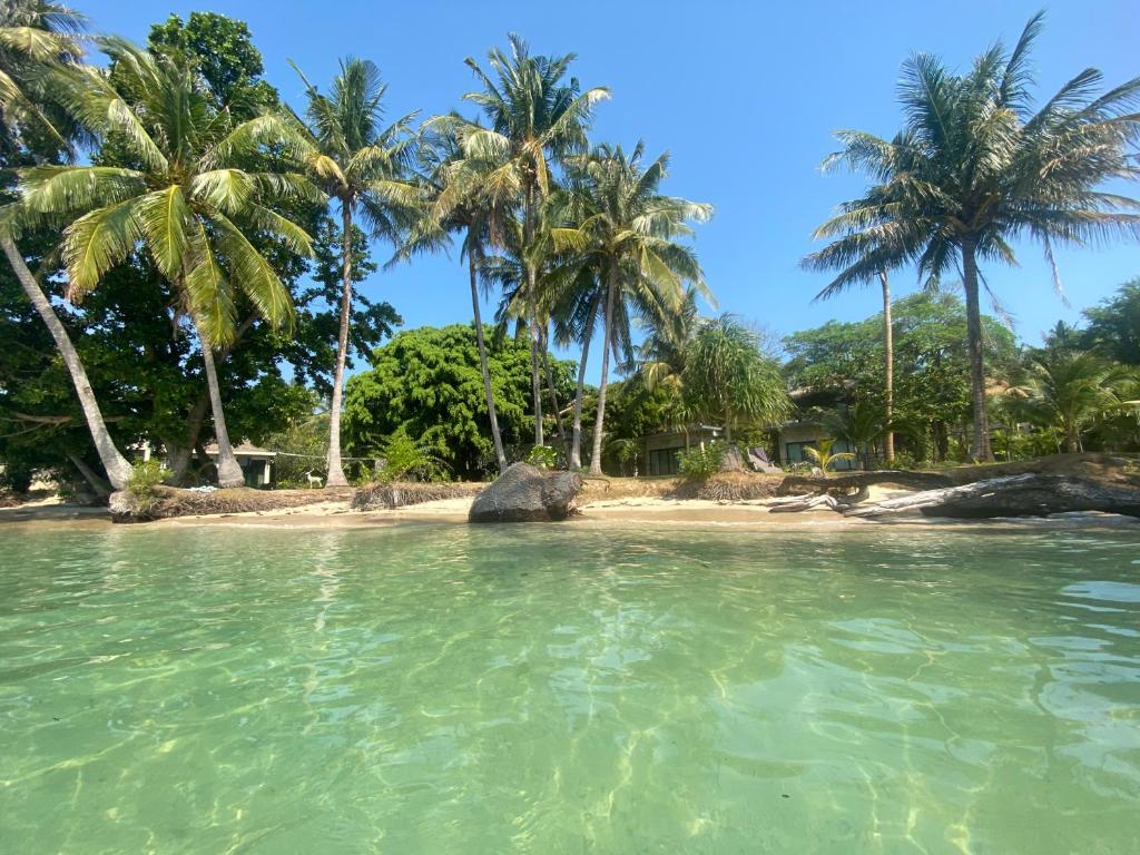 Koh Mak White Sand Beach photo 2