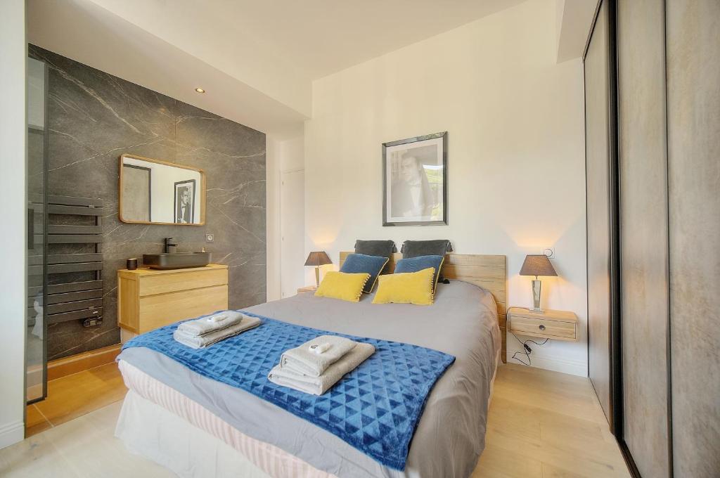 STANDING - NEUF - Croisette- Palais des festivals - 6 pers -3 chbres