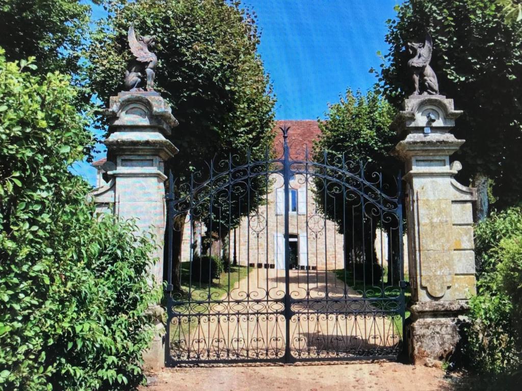 Château de Bataillé photo 1