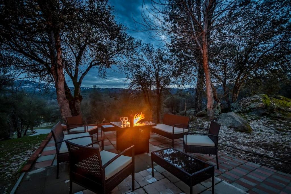 Mystic Mountain Villa, 14 miles from Yosemite photo 4