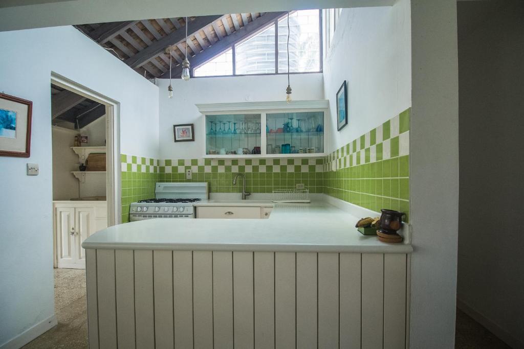 Island Breeze Beach Villa