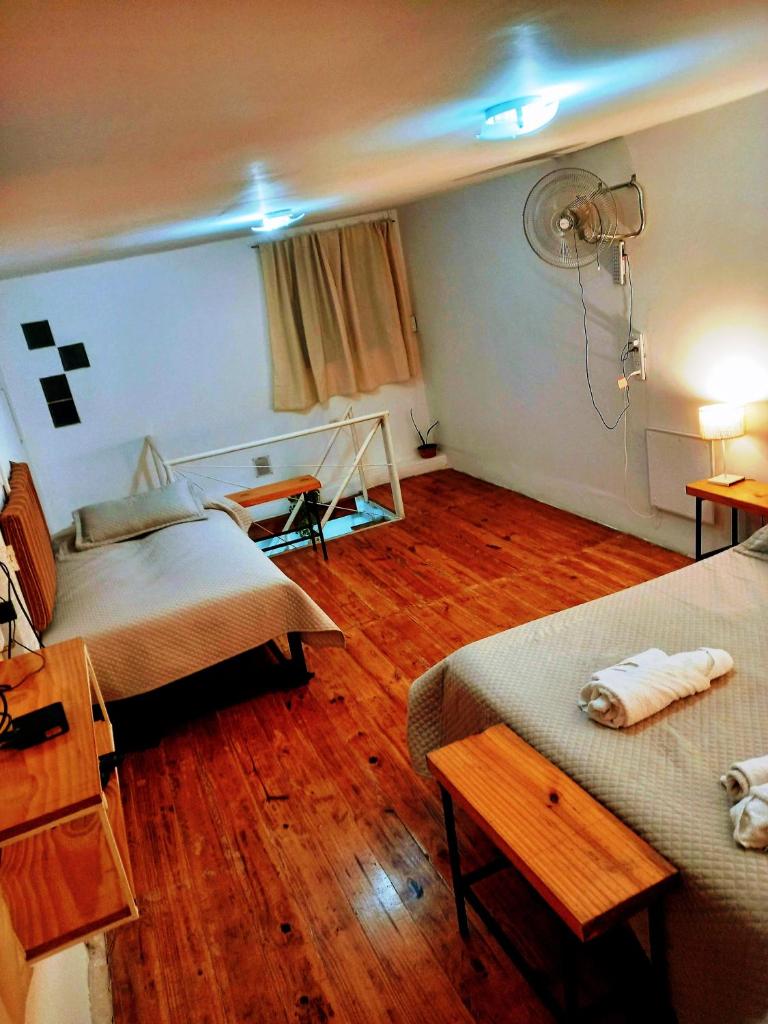Mi casa, Su casa photo 4
